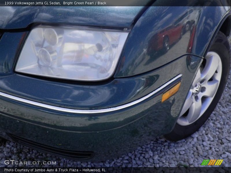 Bright Green Pearl / Black 1999 Volkswagen Jetta GL Sedan
