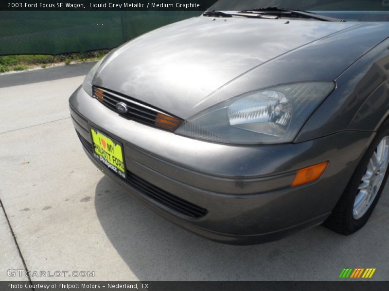 Liquid Grey Metallic / Medium Graphite 2003 Ford Focus SE Wagon