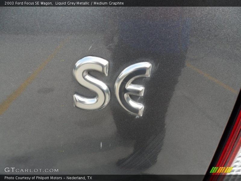 Liquid Grey Metallic / Medium Graphite 2003 Ford Focus SE Wagon