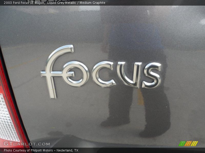 Liquid Grey Metallic / Medium Graphite 2003 Ford Focus SE Wagon