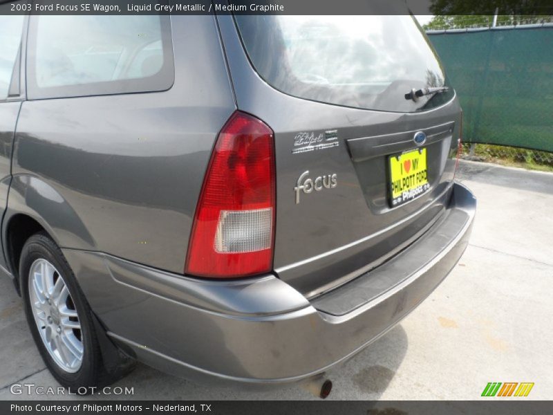 Liquid Grey Metallic / Medium Graphite 2003 Ford Focus SE Wagon