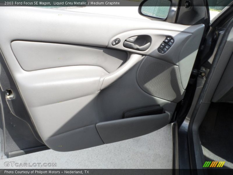 Liquid Grey Metallic / Medium Graphite 2003 Ford Focus SE Wagon
