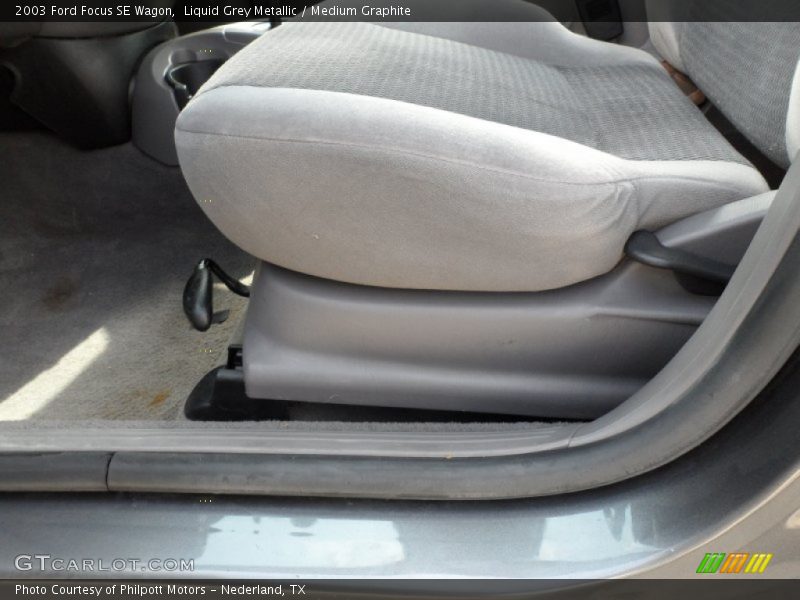 Liquid Grey Metallic / Medium Graphite 2003 Ford Focus SE Wagon