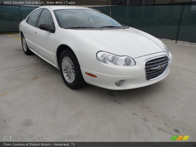 Front 3/4 View of 2003 Concorde LXi