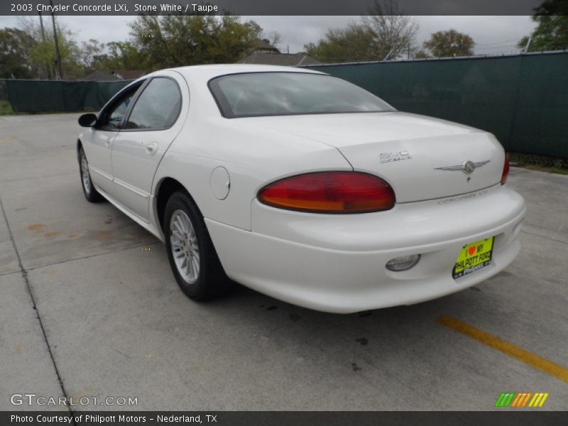 Stone White / Taupe 2003 Chrysler Concorde LXi