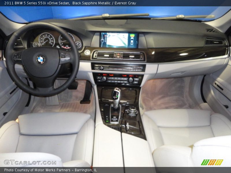 Black Sapphire Metallic / Everest Gray 2011 BMW 5 Series 550i xDrive Sedan