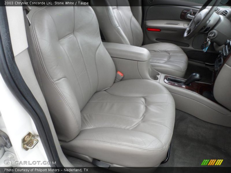 Stone White / Taupe 2003 Chrysler Concorde LXi