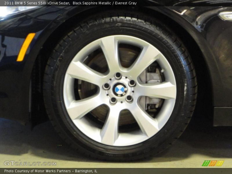 Black Sapphire Metallic / Everest Gray 2011 BMW 5 Series 550i xDrive Sedan