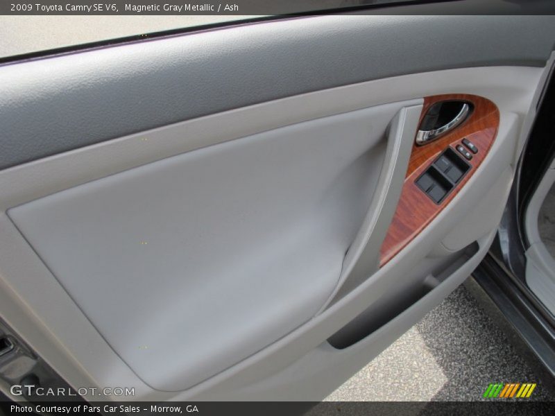 Magnetic Gray Metallic / Ash 2009 Toyota Camry SE V6