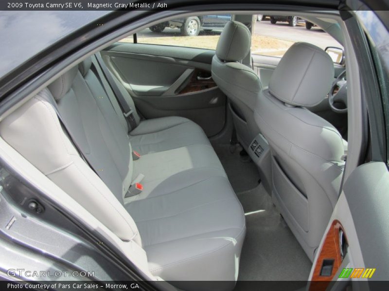 Magnetic Gray Metallic / Ash 2009 Toyota Camry SE V6