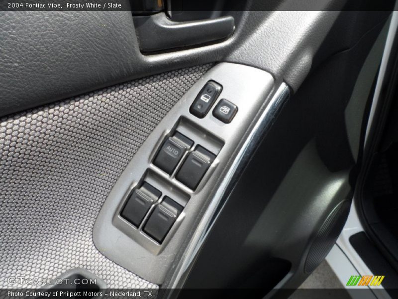 Frosty White / Slate 2004 Pontiac Vibe