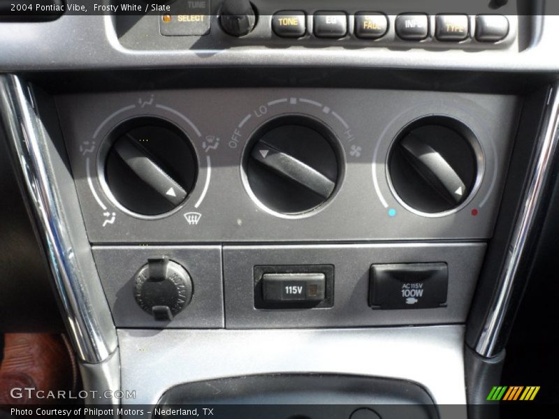 Frosty White / Slate 2004 Pontiac Vibe