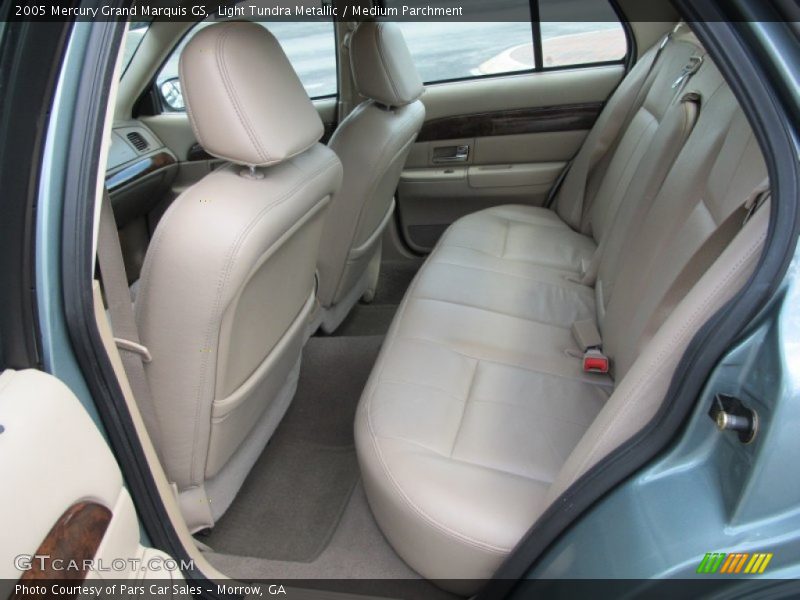  2005 Grand Marquis GS Medium Parchment Interior