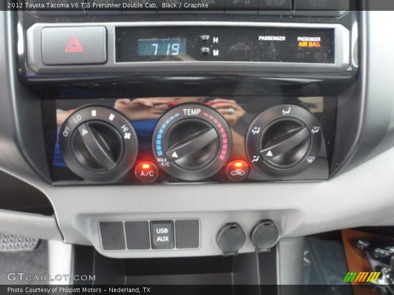 Controls of 2012 Tacoma V6 TSS Prerunner Double Cab