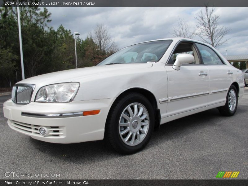 Ivory Pearl / Gray 2004 Hyundai XG350 L Sedan