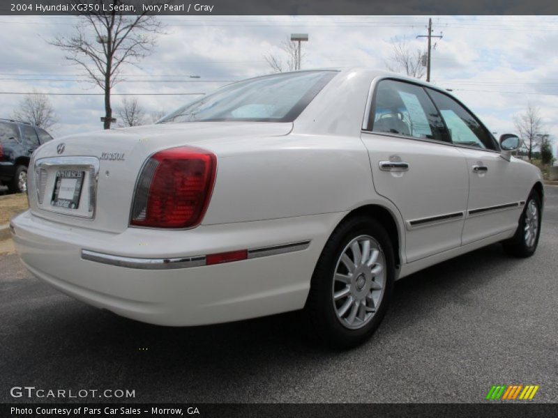 Ivory Pearl / Gray 2004 Hyundai XG350 L Sedan