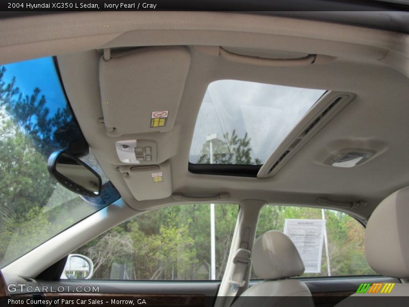 Ivory Pearl / Gray 2004 Hyundai XG350 L Sedan