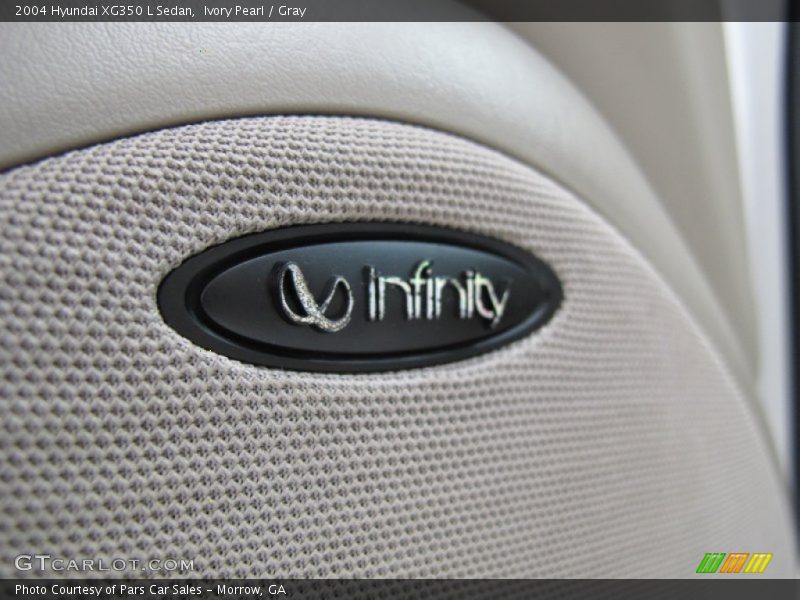 Ivory Pearl / Gray 2004 Hyundai XG350 L Sedan
