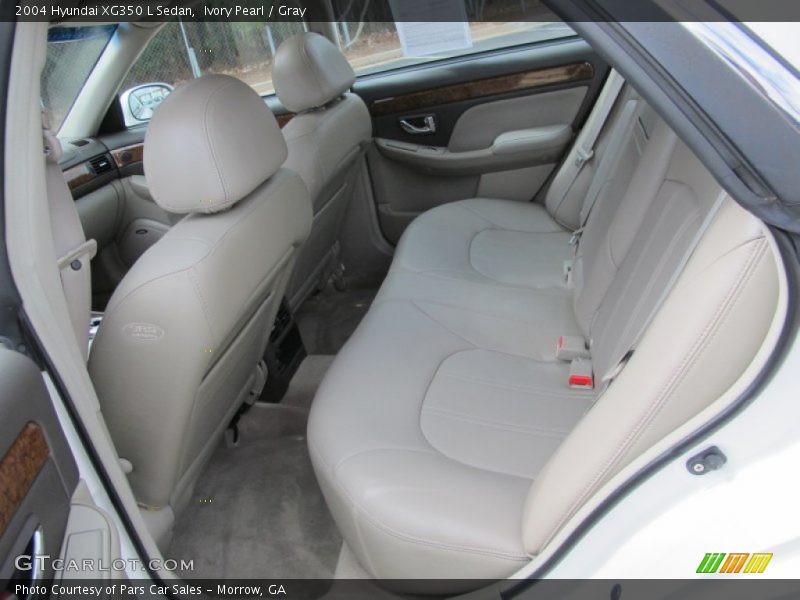 Ivory Pearl / Gray 2004 Hyundai XG350 L Sedan