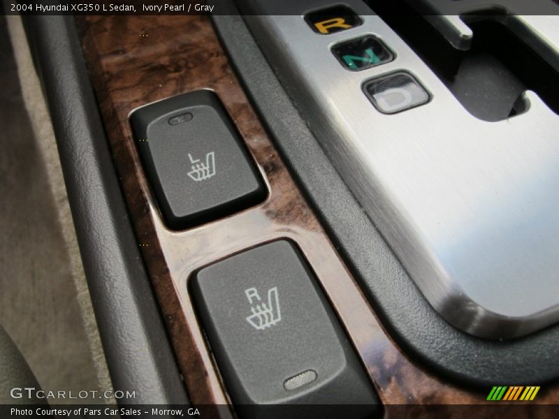 Ivory Pearl / Gray 2004 Hyundai XG350 L Sedan