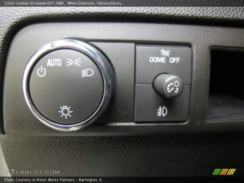 White Diamond / Ebony/Ebony 2009 Cadillac Escalade EXT AWD