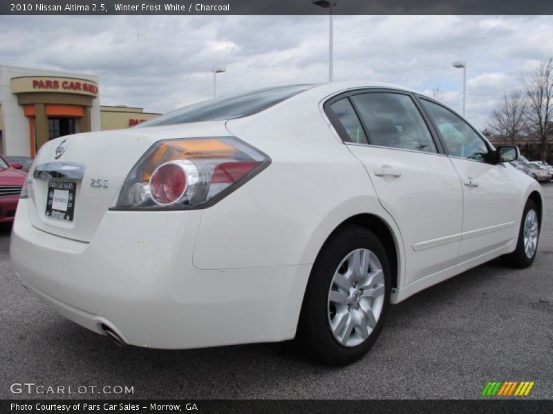 Winter Frost White / Charcoal 2010 Nissan Altima 2.5