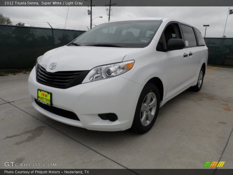 Super White / Light Gray 2012 Toyota Sienna