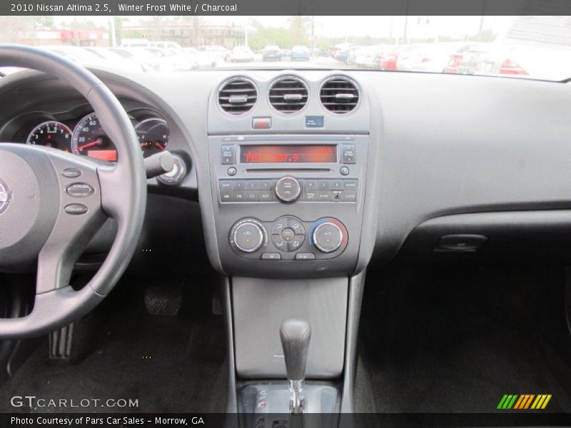 Winter Frost White / Charcoal 2010 Nissan Altima 2.5
