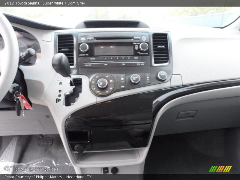 Super White / Light Gray 2012 Toyota Sienna