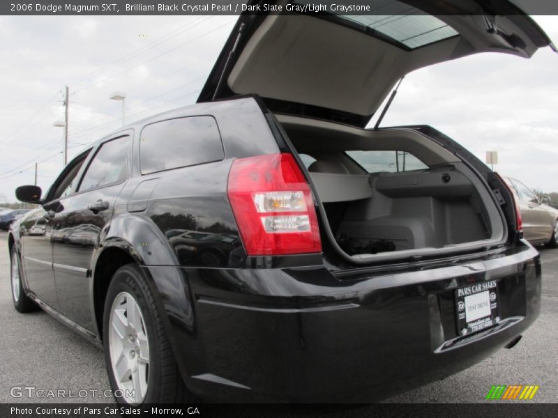 Brilliant Black Crystal Pearl / Dark Slate Gray/Light Graystone 2006 Dodge Magnum SXT