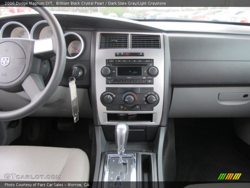 Brilliant Black Crystal Pearl / Dark Slate Gray/Light Graystone 2006 Dodge Magnum SXT