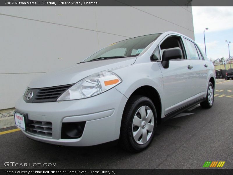 Brillant Silver / Charcoal 2009 Nissan Versa 1.6 Sedan