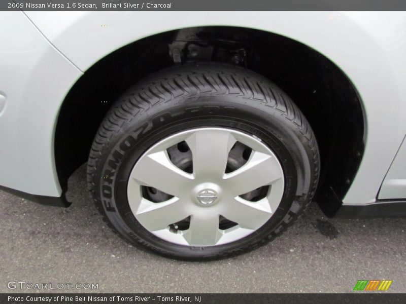 Brillant Silver / Charcoal 2009 Nissan Versa 1.6 Sedan