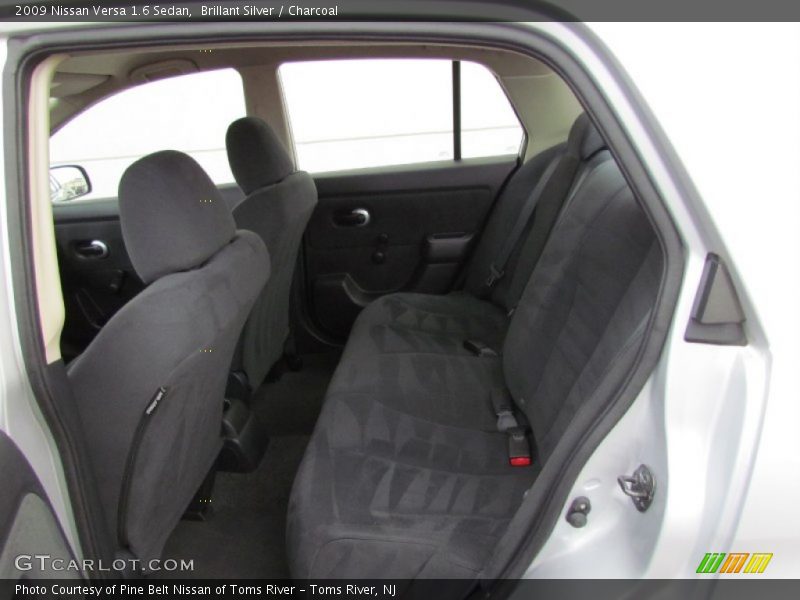 Brillant Silver / Charcoal 2009 Nissan Versa 1.6 Sedan