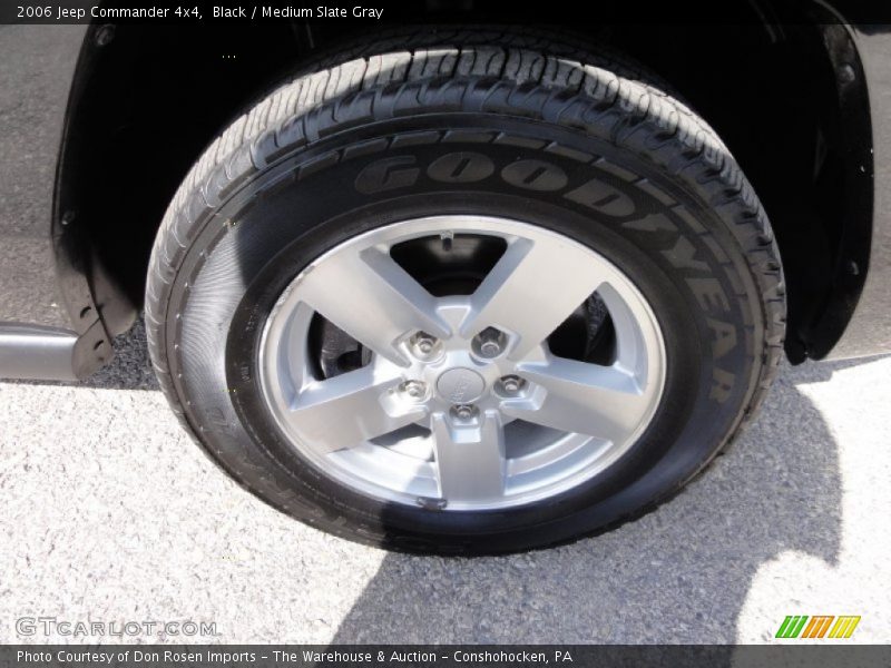 Black / Medium Slate Gray 2006 Jeep Commander 4x4