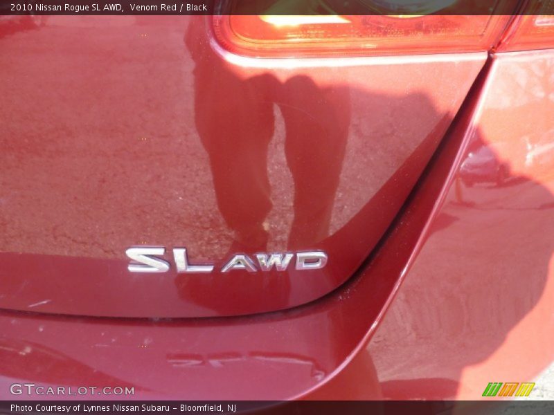 Venom Red / Black 2010 Nissan Rogue SL AWD