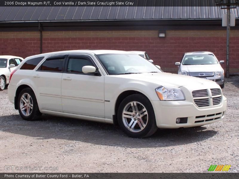Cool Vanilla / Dark Slate Gray/Light Slate Gray 2006 Dodge Magnum R/T