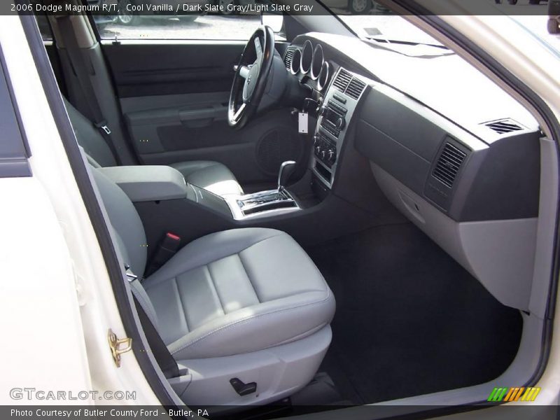 Cool Vanilla / Dark Slate Gray/Light Slate Gray 2006 Dodge Magnum R/T
