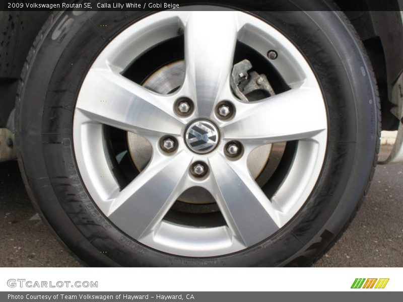 Calla Lilly White / Gobi Beige 2009 Volkswagen Routan SE