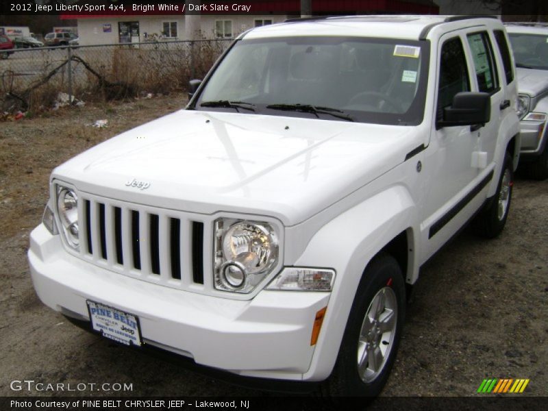 Bright White / Dark Slate Gray 2012 Jeep Liberty Sport 4x4