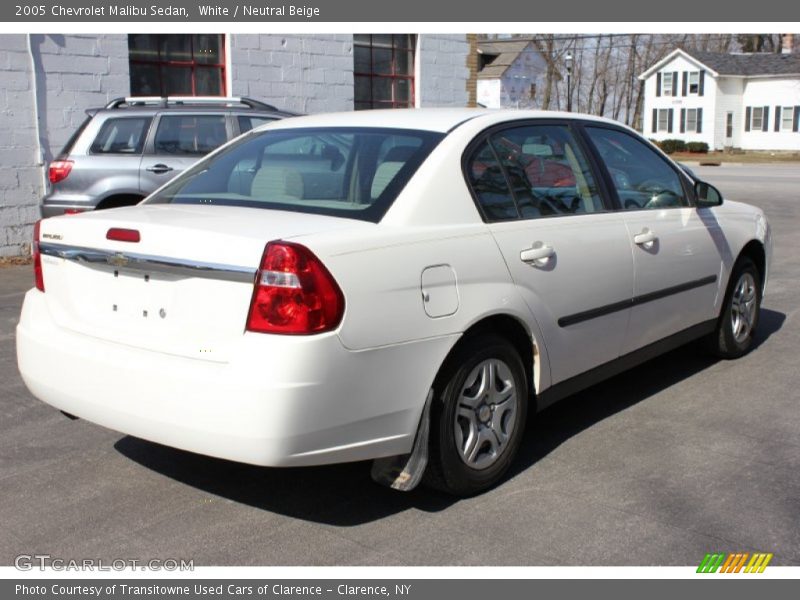 White / Neutral Beige 2005 Chevrolet Malibu Sedan