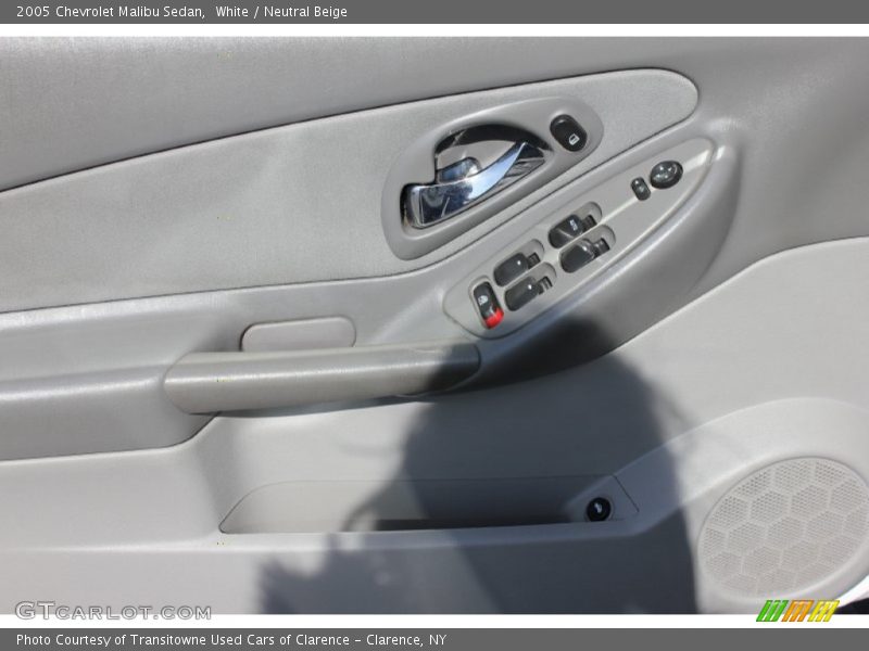 White / Neutral Beige 2005 Chevrolet Malibu Sedan