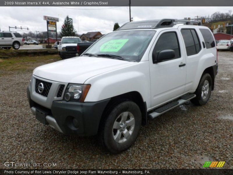 Avalanche White / Graphite/Steel 2009 Nissan Xterra X 4x4