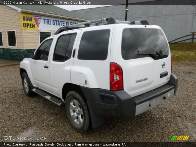 Avalanche White / Graphite/Steel 2009 Nissan Xterra X 4x4