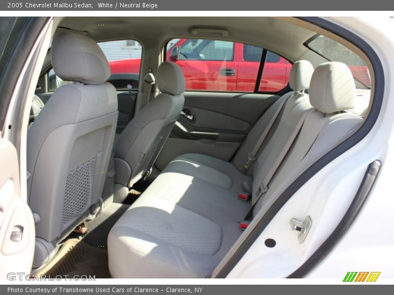 White / Neutral Beige 2005 Chevrolet Malibu Sedan