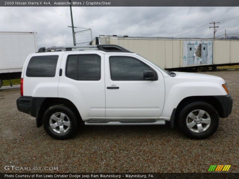 Avalanche White / Graphite/Steel 2009 Nissan Xterra X 4x4