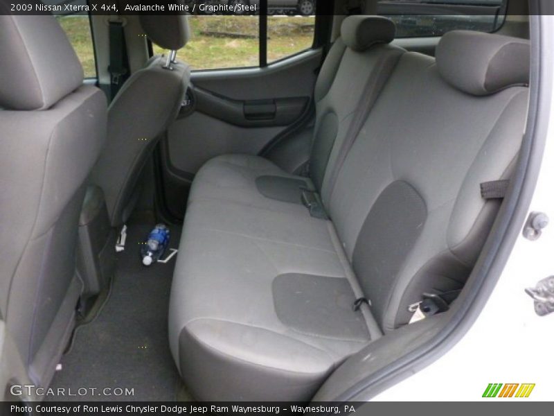 Avalanche White / Graphite/Steel 2009 Nissan Xterra X 4x4