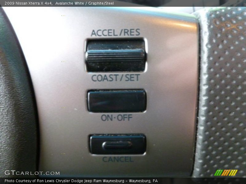 Avalanche White / Graphite/Steel 2009 Nissan Xterra X 4x4