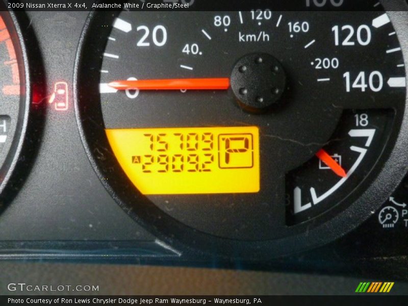 Avalanche White / Graphite/Steel 2009 Nissan Xterra X 4x4