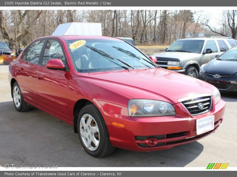 Electric Red Metallic / Gray 2005 Hyundai Elantra GLS Sedan